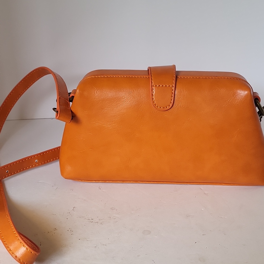 Hinged Loulax Orange Leather Women's crossbody - Picture 3 of 5
